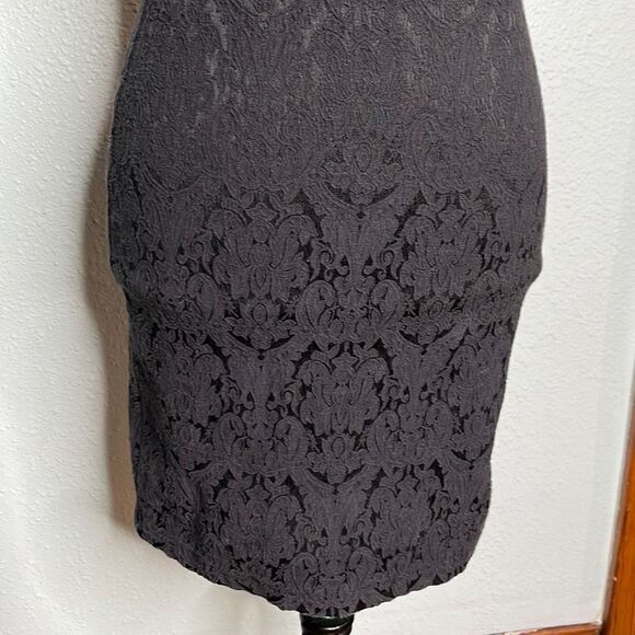 Guess Black Sleeveless Zip Up Floral Lace Women's Bodycon Dress Size Small - Picture 5 of 13